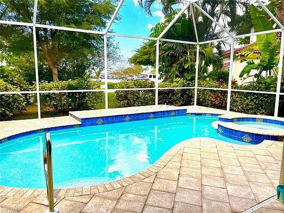 Home For Sale In WATER S EDGE AT PEPPERTREE POINTE