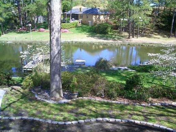2nd image of 3716 N Queensgrove Cir