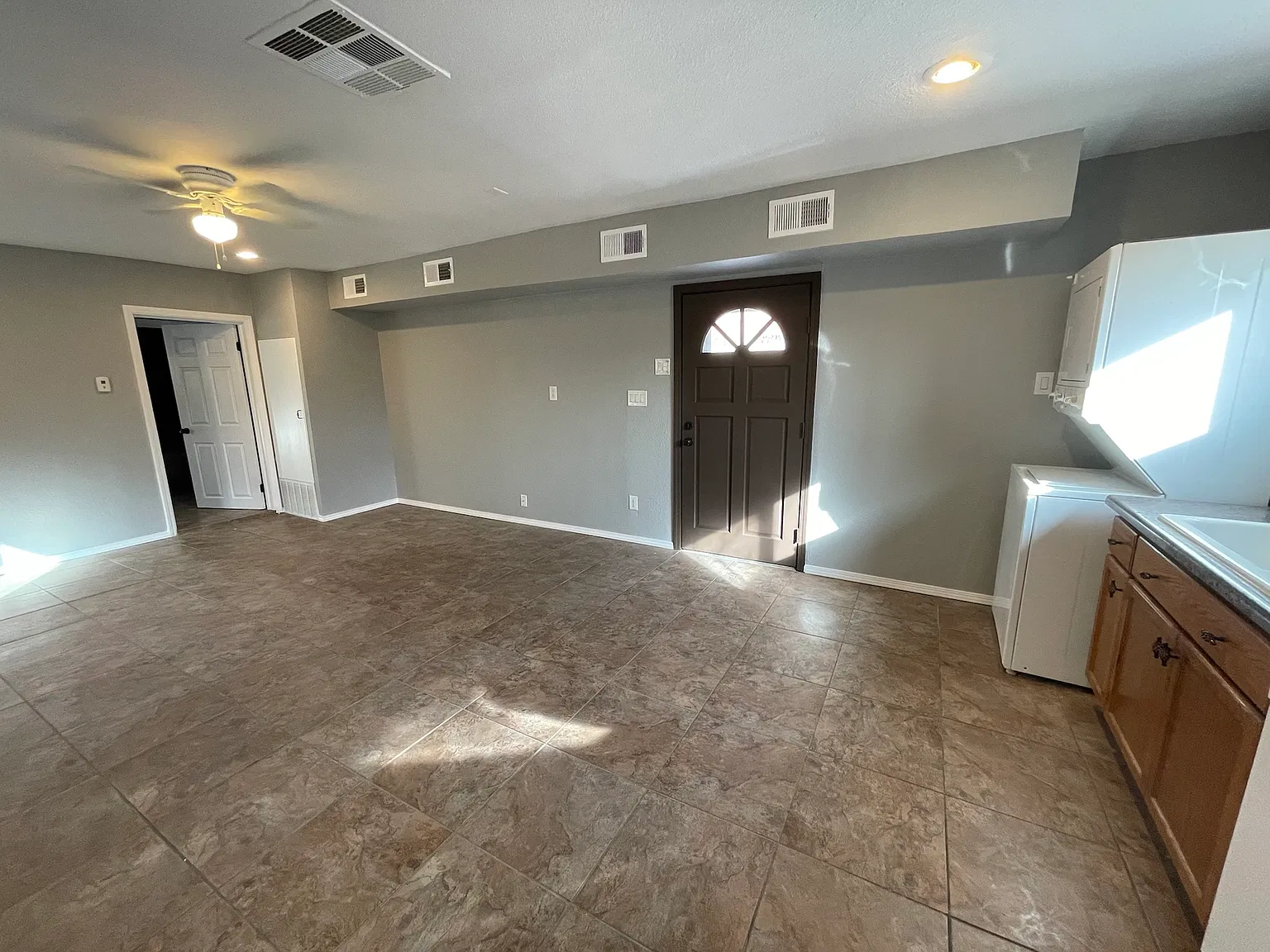 609 Woodland Avenue Northwest - 1 — Photo 3