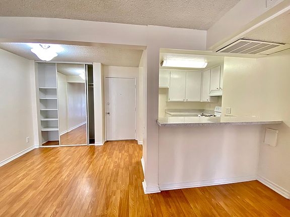 2nd image of 15425 Sherman Way #200