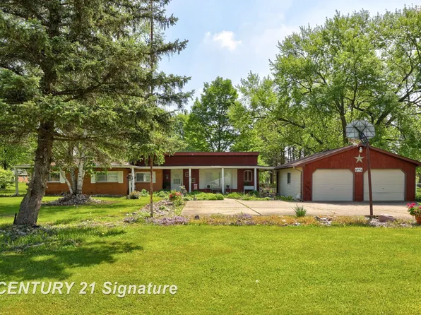 8444 N Bray Rd, Mount Morris, MI 48458