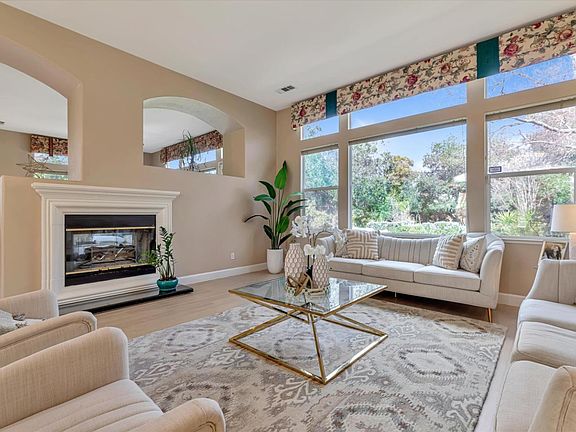 5th image of 2713 Scenic Meadow Ct