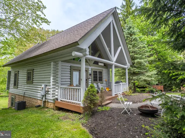 65 Village Dr Unit 6, Oakland, MD 21550