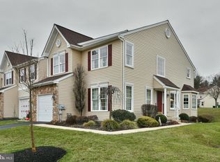996 Katie Cir, Royersford, PA 19468