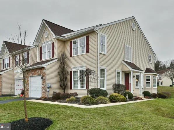 996 Katie Cir, Royersford, PA 19468