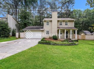 612 Brighton Dr, Lawrenceville, GA 30043