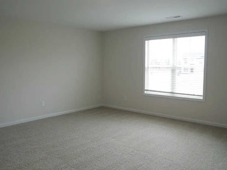 36 Alderman Ct — Photo 6
