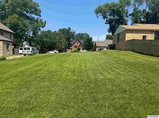 5623 Grant St, Omaha, NE 68104