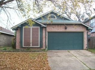 142 Coffee Ln, Lake Jackson, TX 77566