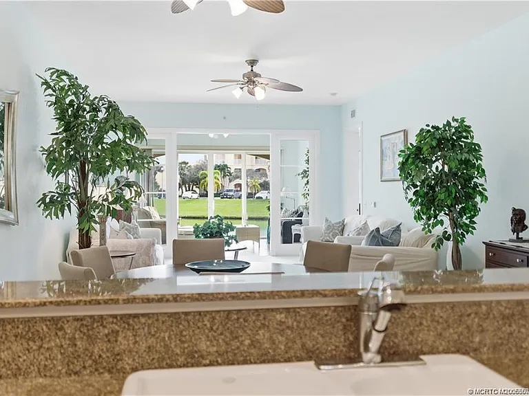1 Harbour Isle Dr #104 — Photo 33