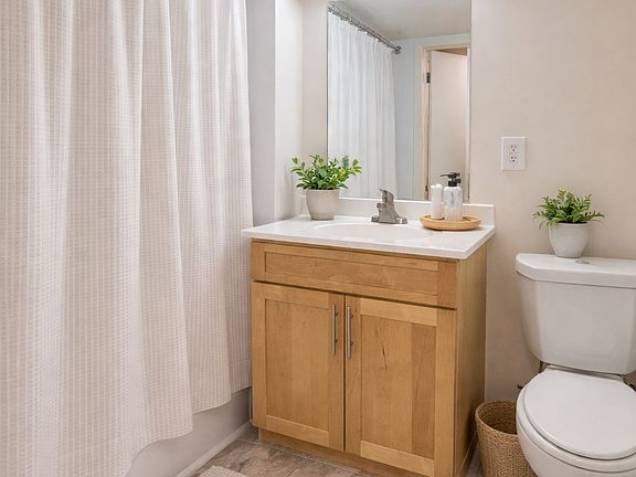 3rd image of 371 Bergen Blvd #609