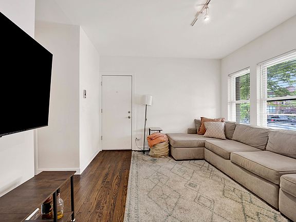 3rd image of 3500 N Racine Ave #1