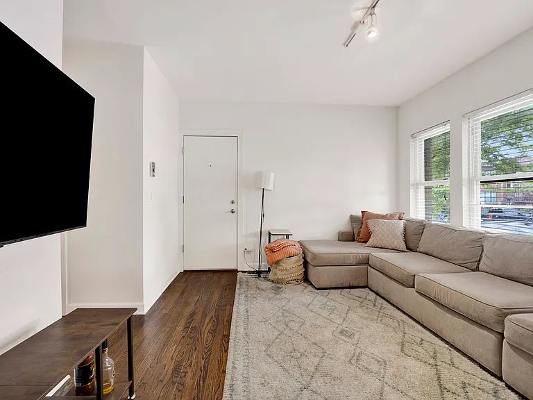 3500 N Racine Ave #1 — Photo 3