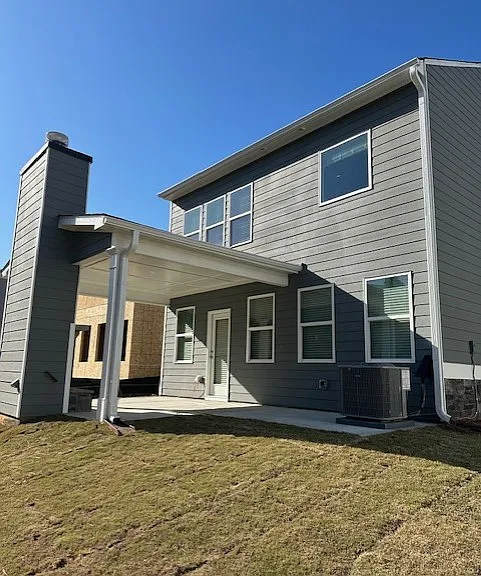 131 Parkwood Dr — Photo 2