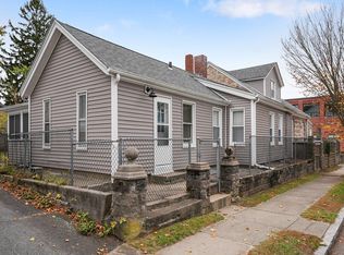 323 Maxfield St, New Bedford, MA 02740