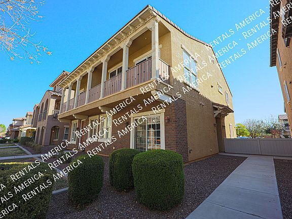 2nd image of 906 S Annie Ln