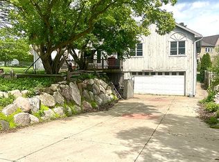 430 Cabinet St, Milford, MI 48381