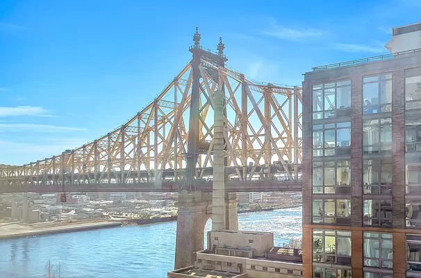 Rented by SERHANT. | media 5