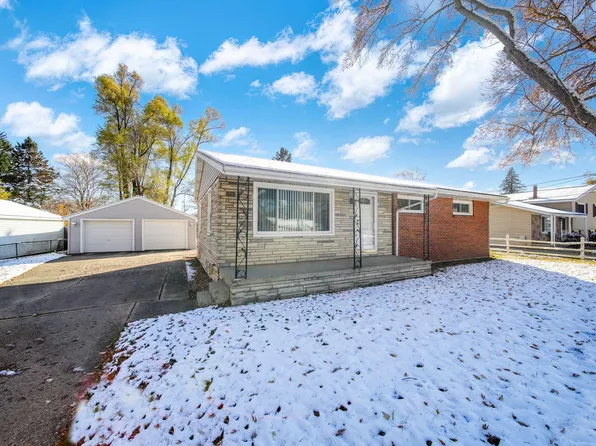 1273 E Southfield Dr, Jackson, MI 49203