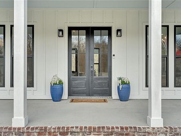 5th image of 545 Delacroix Rd