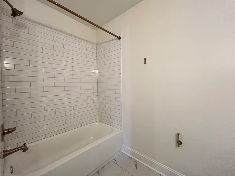 375 N Church St — Photo 11