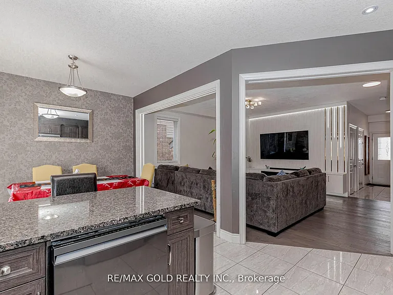 240 Birkinshaw Rd — Photo 20