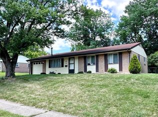 323 Woodlawn Dr, Fairborn, OH 45324