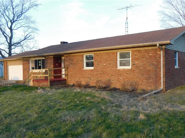 2371 N 1860 East Rd, Ridge Farm, IL 61870