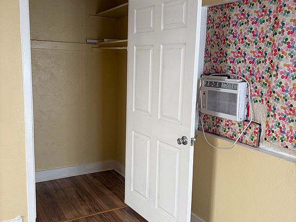 3rd image of 1126 E 69th St