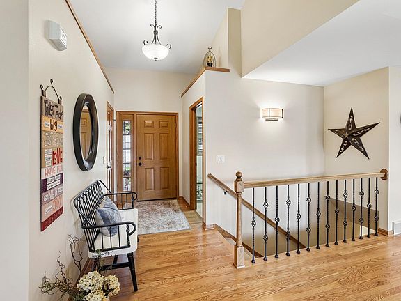 3rd image of 810 Ganser Dr