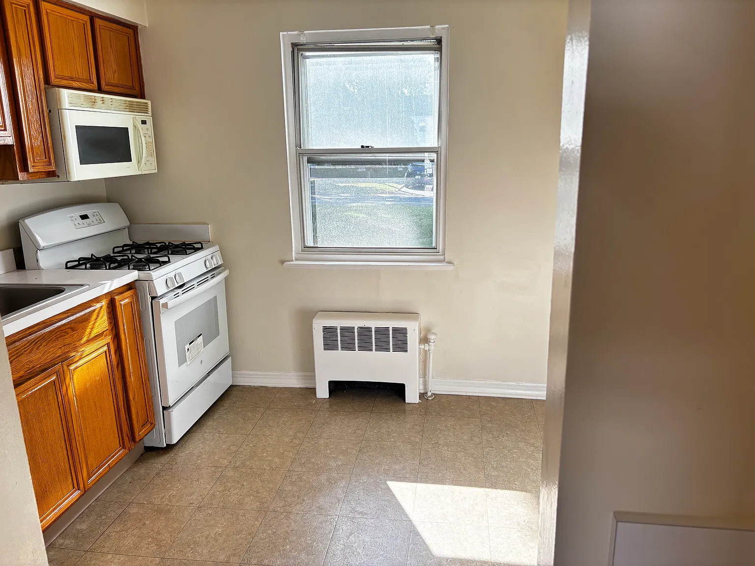 1 bed, 700 sqft, $1,795 — Photo 3