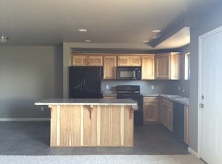 4227 Serenity Ct, Bismarck, ND 58503
