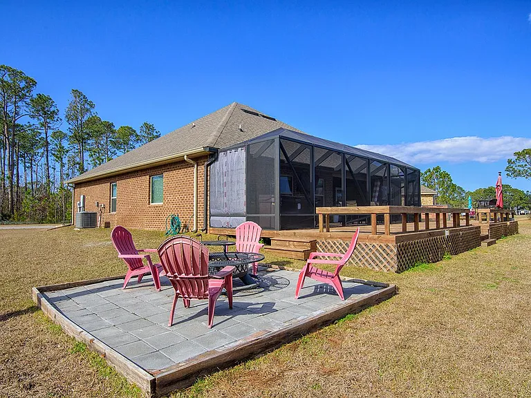 2218 Hogan Dr — Photo 12