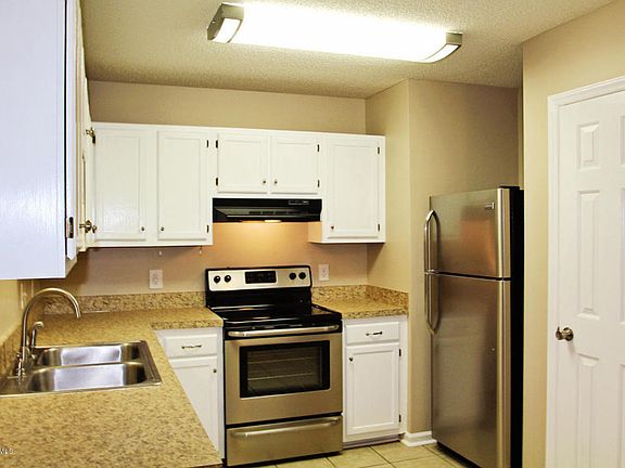 5th image of 600 N 35th St APT 703