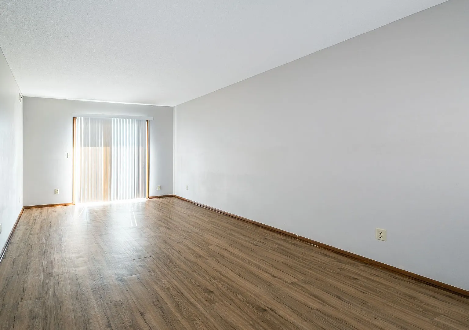 46th Street Apartments — Photo 4