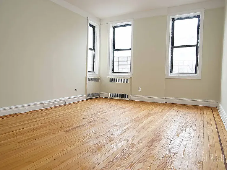 8223 Bay Pkwy #B-1 — Photo 4