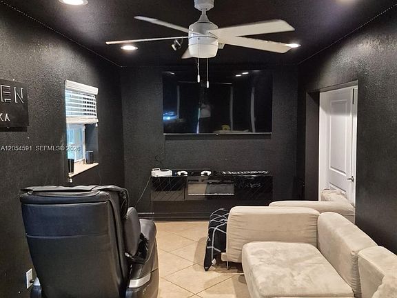 4th image of 4856 Archie Ln