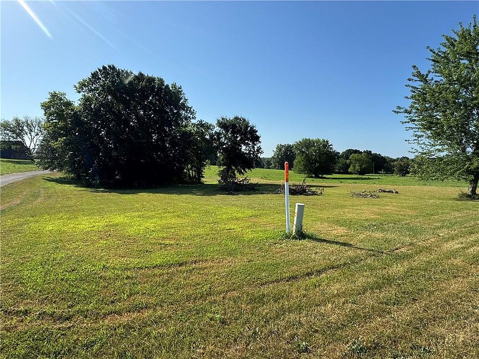 1st image of 2479 & 2480 Halibut Rd