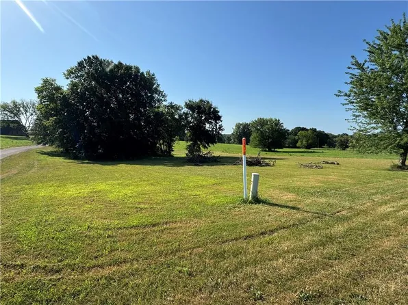 2479 & 2480 Halibut Rd, Gallatin, MO 64640