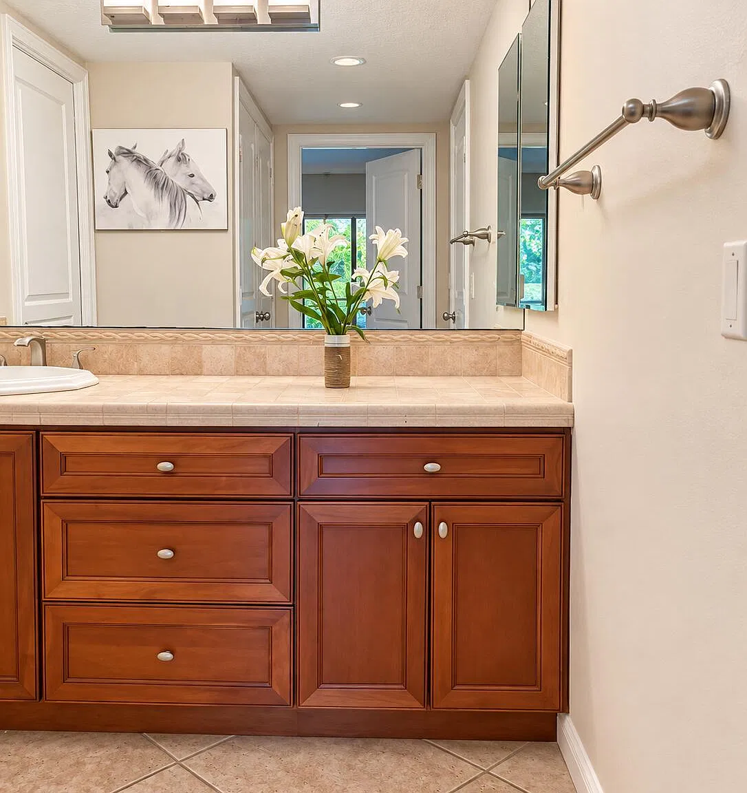 1 bed, 1.0 bath, 900 sqft, $5,000 — Photo 3