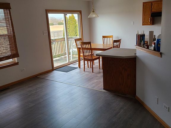 3rd image of 4509 Skylark Ln