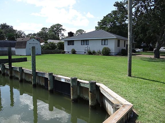 5th image of 2945 Lynnhaven Dr