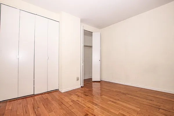 Rented by Avenues Real Estate | media 5