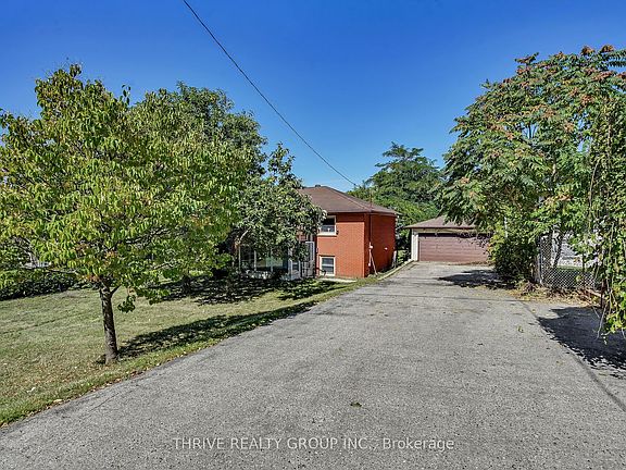 2nd image of 425 Riverside Dr