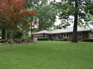 300 Ashmore Cir, Muscle Shoals, AL 35661