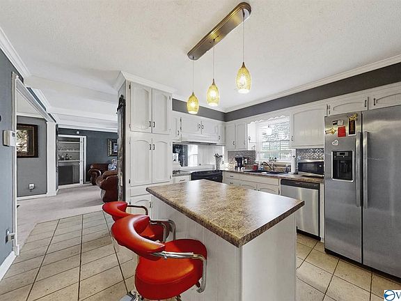 4th image of 312 Plantation Dr