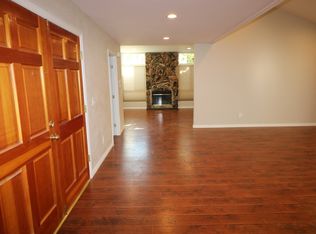 9521 Gladbeck Ave, Northridge, CA 91324