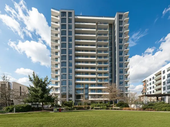 6138 Birney Ave #802, Greater Vancouver, BC V6S 0A4