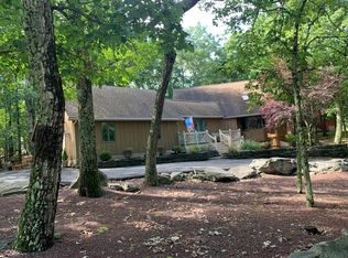 123 Totteridge Rd, Bushkill, PA 18324