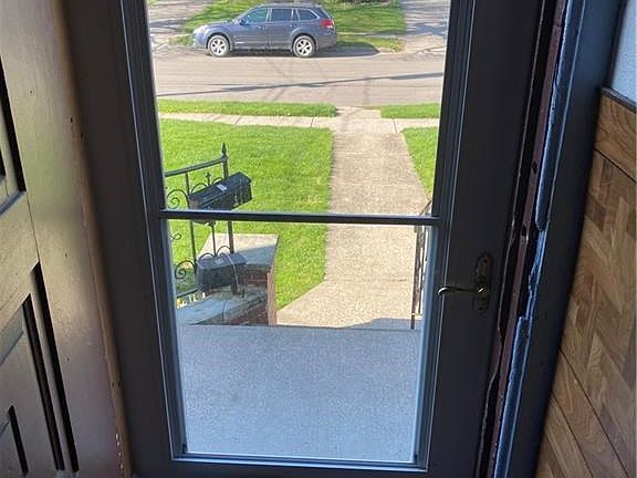 3rd image of 11 Carlyle Ave